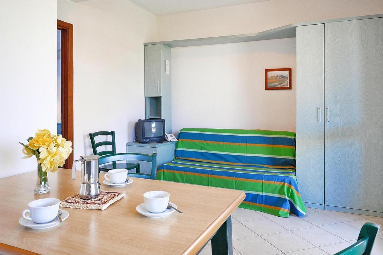 Apartment In Cecina Mare With Outdoor Pool Marina di Cecina Exterior foto