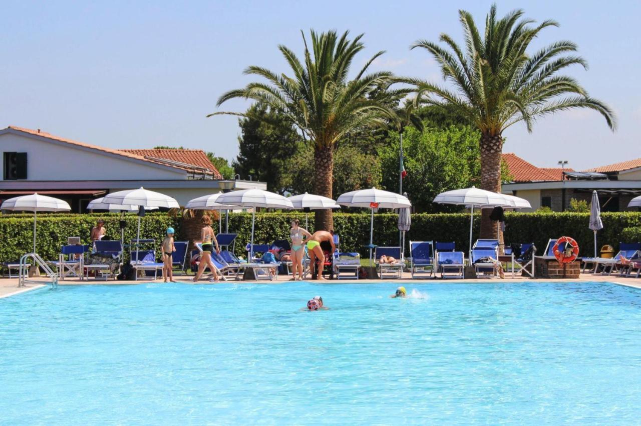 Apartment In Cecina Mare With Outdoor Pool Marina di Cecina Exterior foto