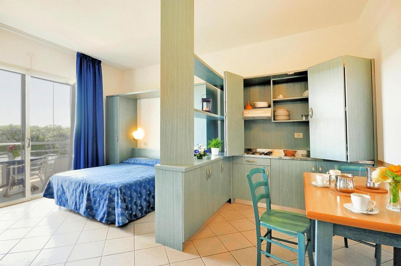 Apartment In Cecina Mare With Outdoor Pool Marina di Cecina Exterior foto