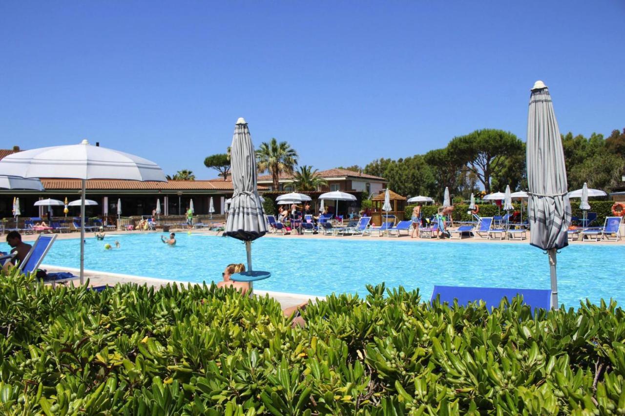 Apartment In Cecina Mare With Outdoor Pool Marina di Cecina Exterior foto